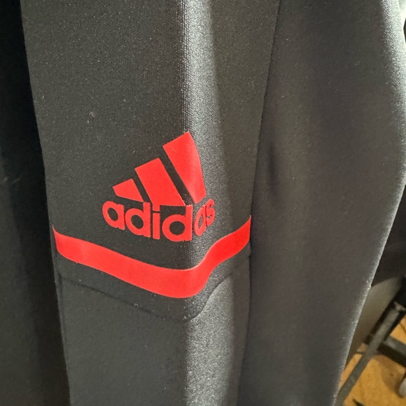 Adidas Men’s NHL Detroit Red Wings Hooded Sweatshirt - Picture 3 of 5